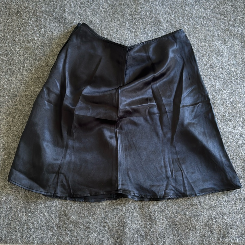 Reformation / Satin Mini Skirt / Size US 6